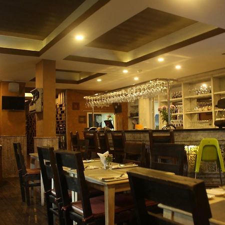 Crown Diamond Hotel - Phu My Hung District 7 Ho Şi Min Dış mekan fotoğraf