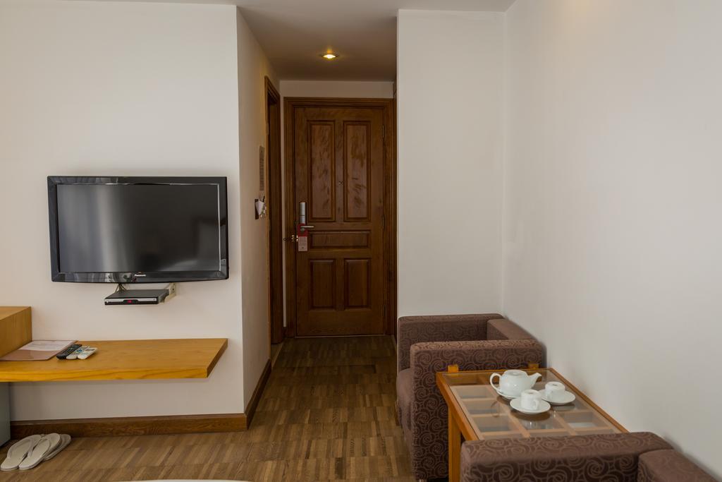 Crown Diamond Hotel - Phu My Hung District 7 Ho Şi Min Dış mekan fotoğraf